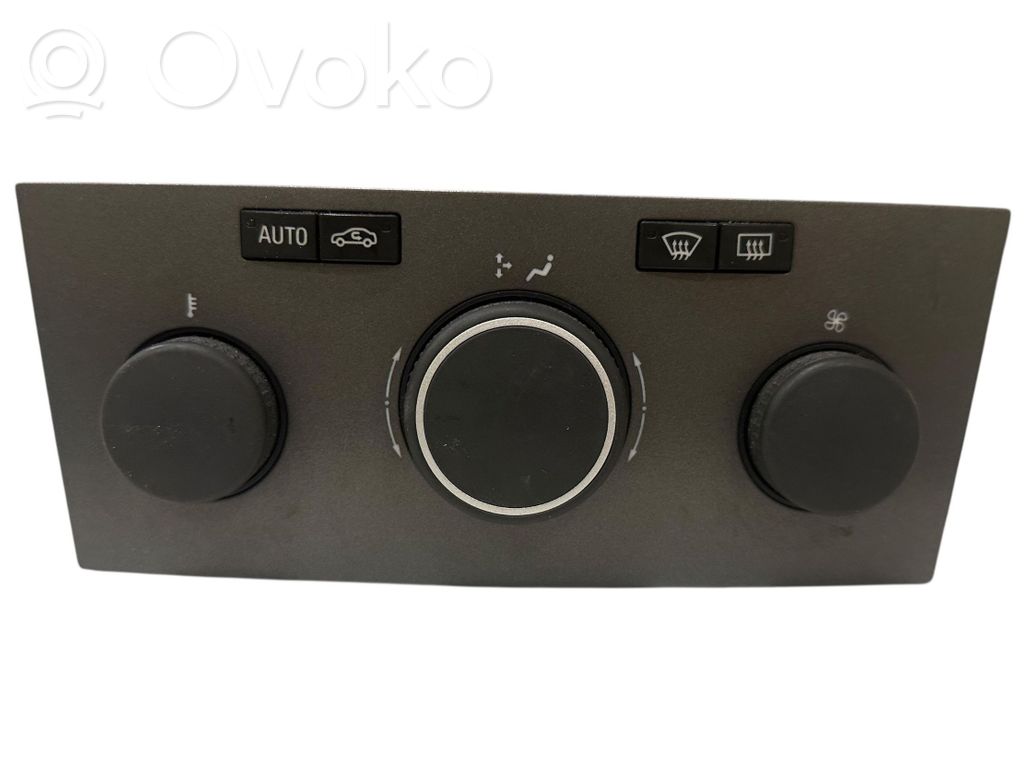 Opel Astra H Climate control unit 