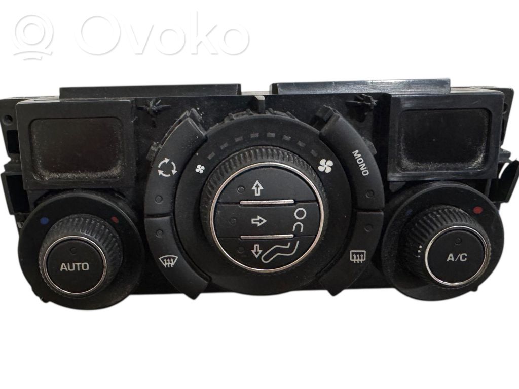 Peugeot 308 Climate control unit 