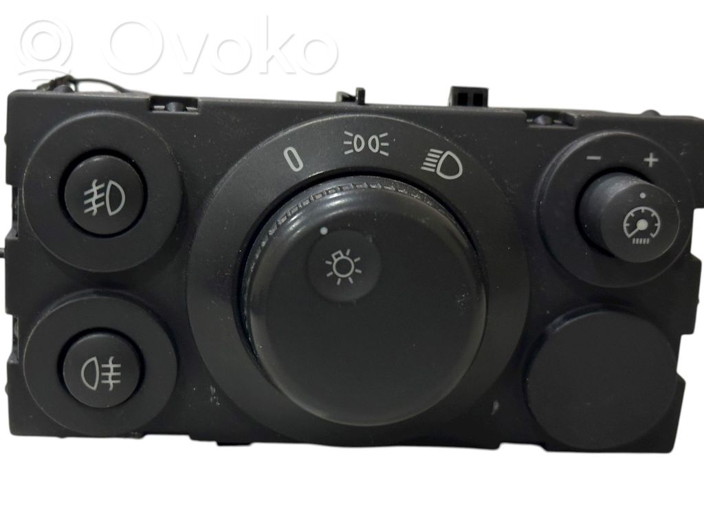 Opel Astra H Light switch 
