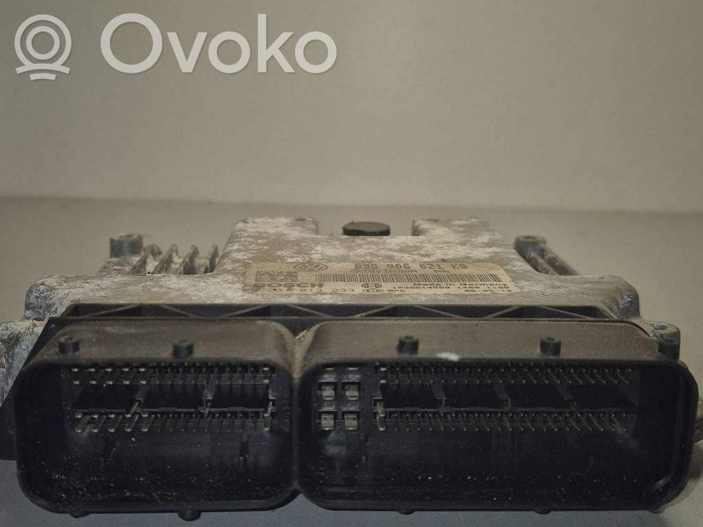 Volkswagen Golf V Engine control unit/module 