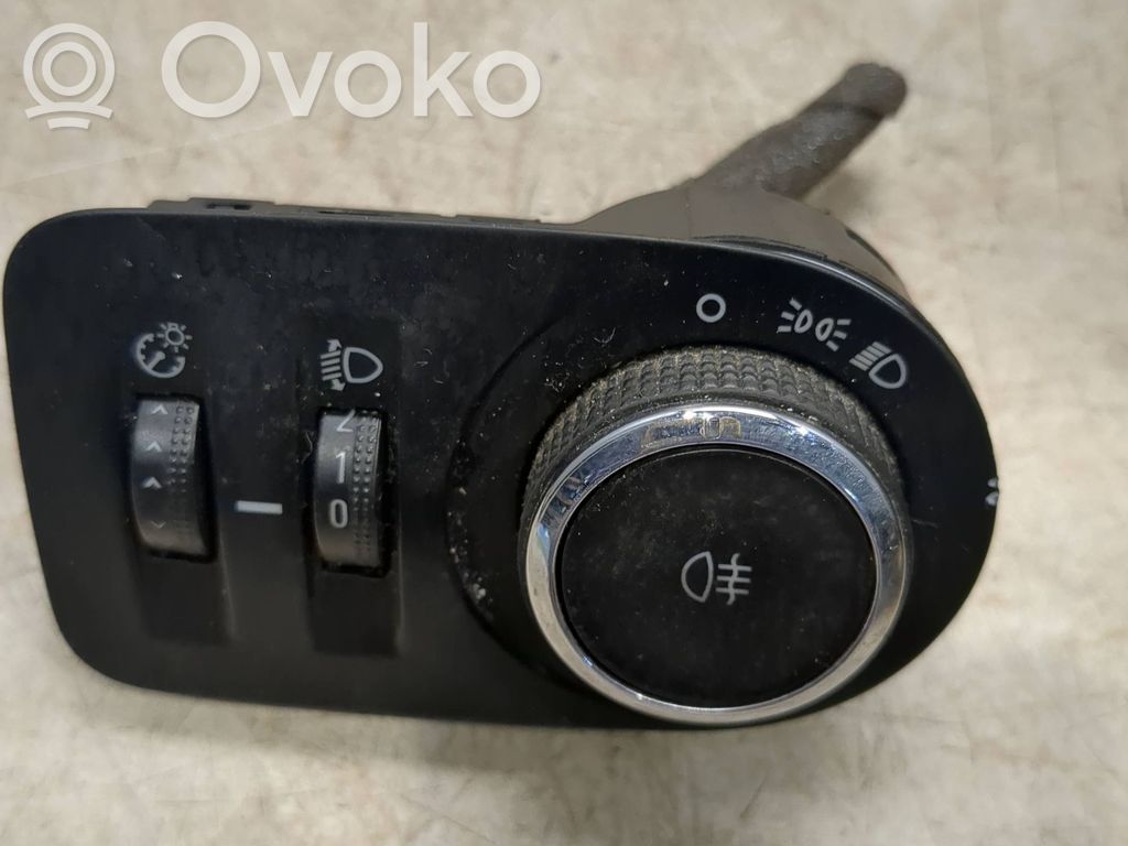 Opel Zafira C Light switch 