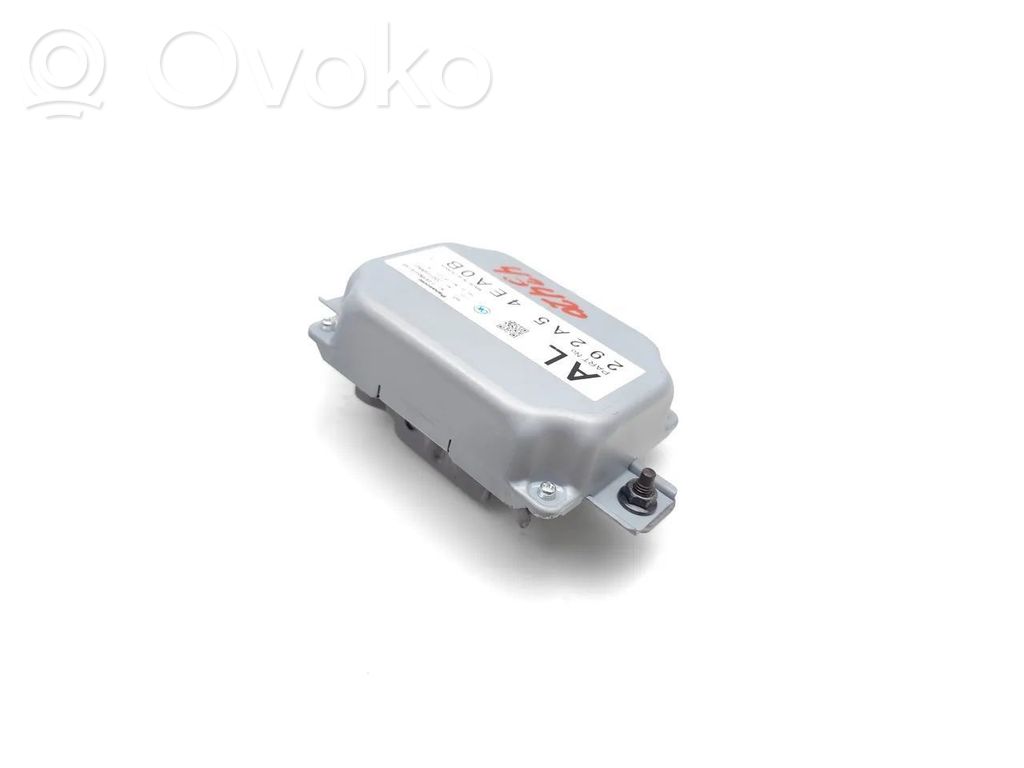 Nissan Qashqai Voltage converter/converter module 