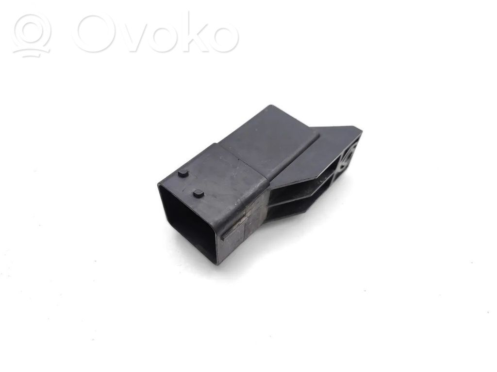 Peugeot 3008 I Glow plug pre-heat relay 