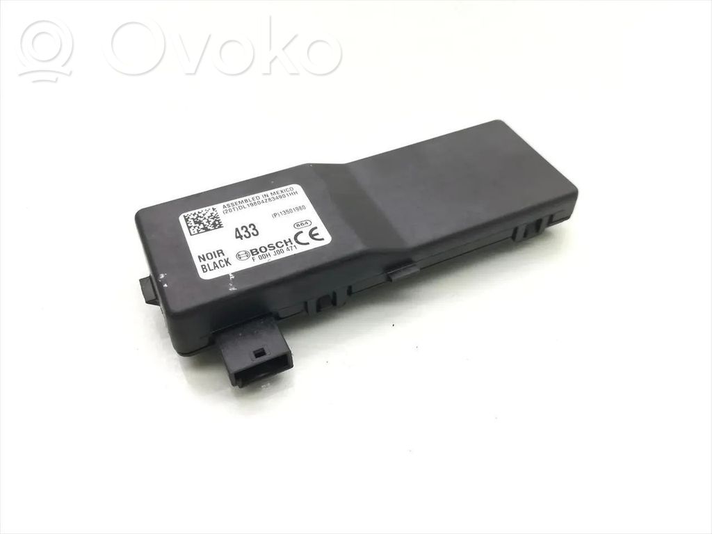 Opel Insignia A Door central lock control unit/module 