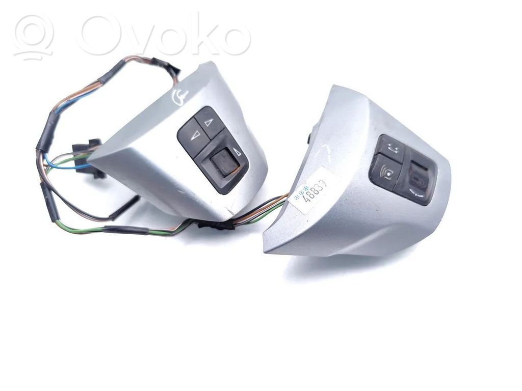 Opel Corsa D Boutons / interrupteurs volant 