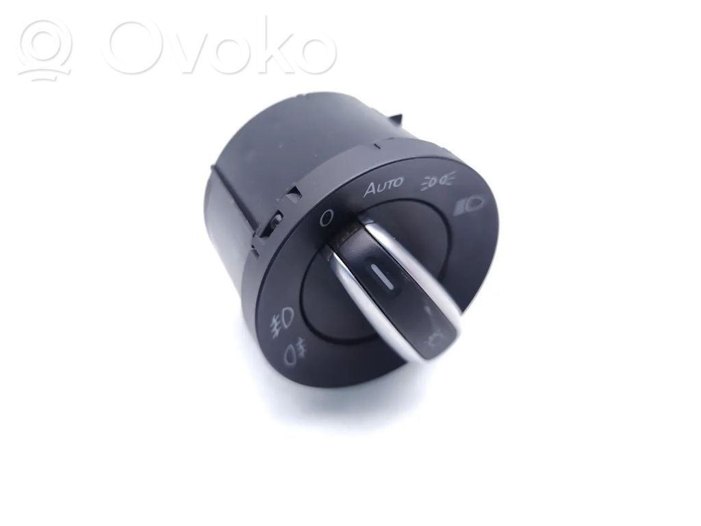 Volkswagen Tiguan Light switch 