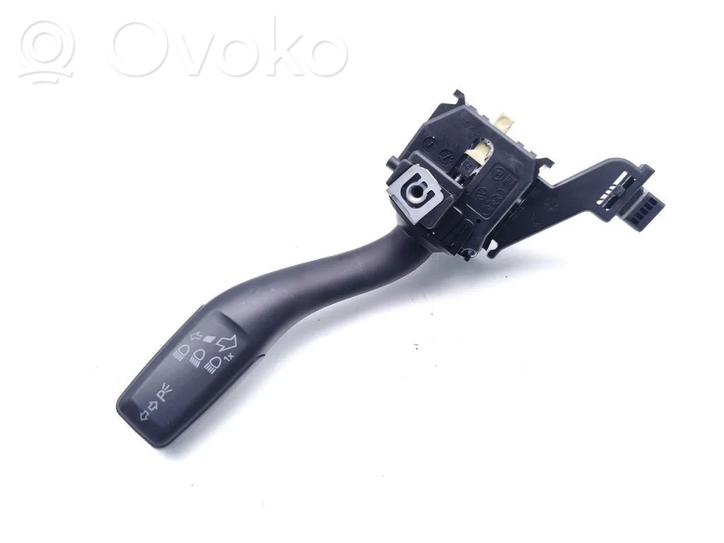 Audi A3 S3 A3 Sportback 8P Indicator stalk 