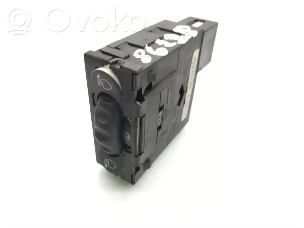 Renault Master II Headlight level height control switch 