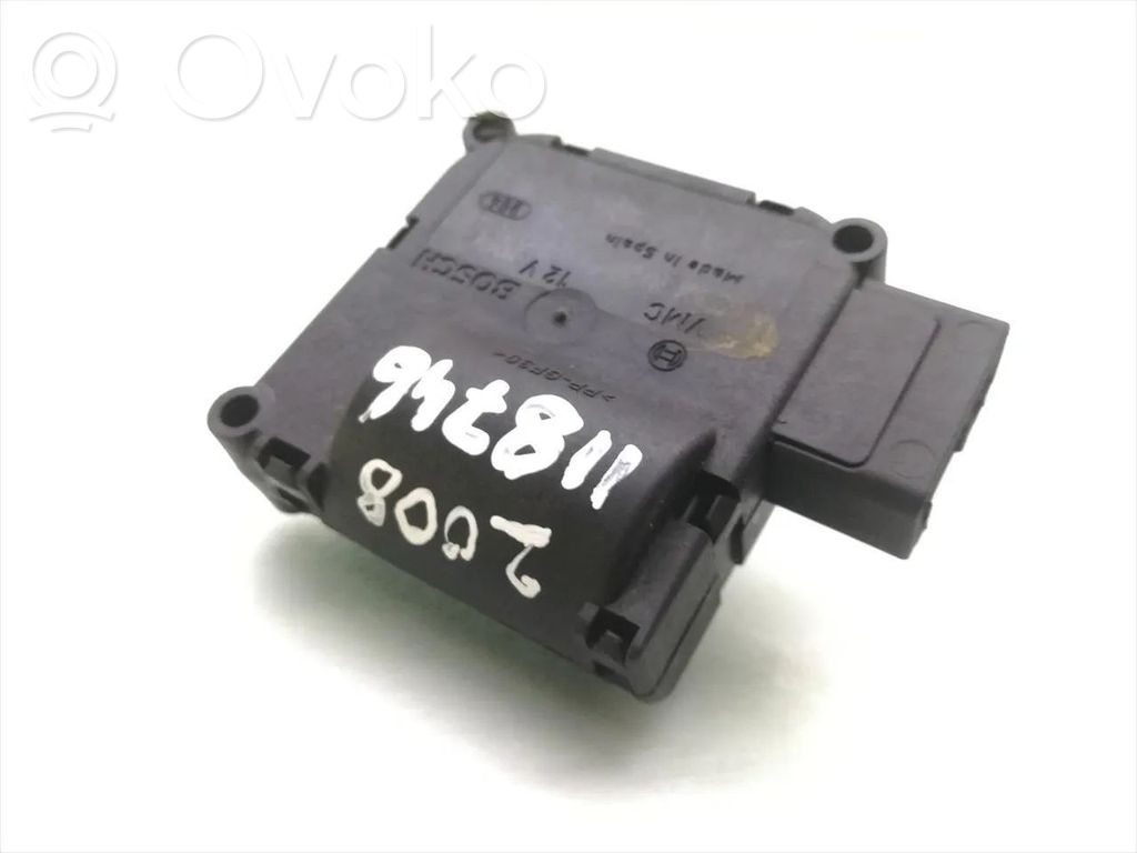 Audi A8 S8 D3 4E Motor/activador trampilla del aire acondicionado (A/C) 