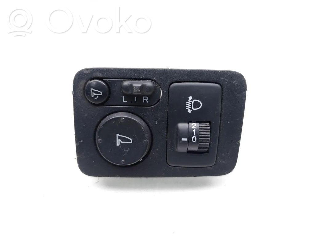 Honda CR-V Wing mirror switch 