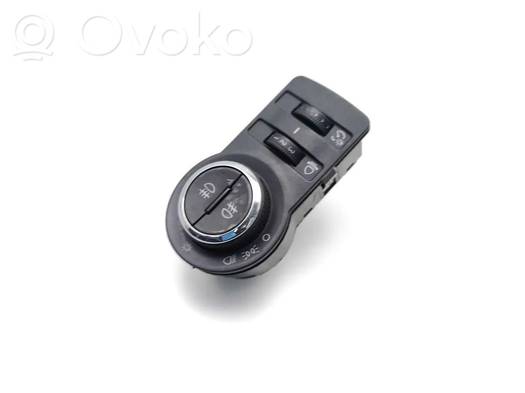Opel Astra J Light switch 