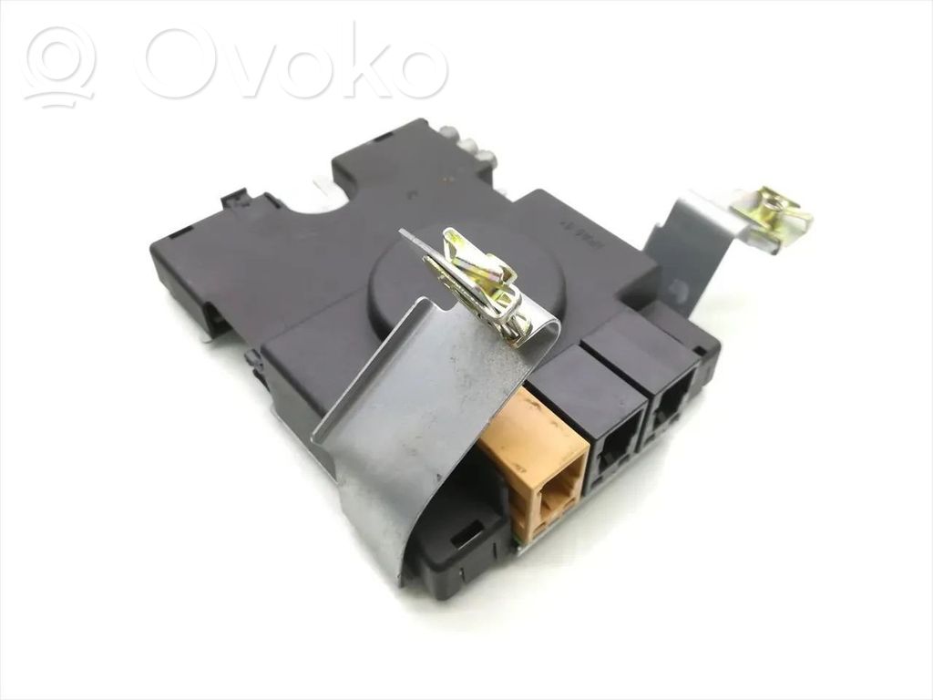 Audi A3 S3 8P Amplificator antenă aeriană 