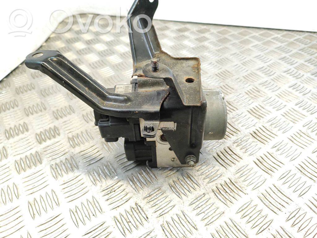 Toyota Corolla Verso AR10 ABS bloks 