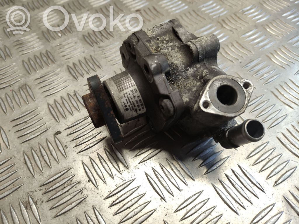 Audi A4 S4 B8 8K Ohjaustehostimen pumppu 