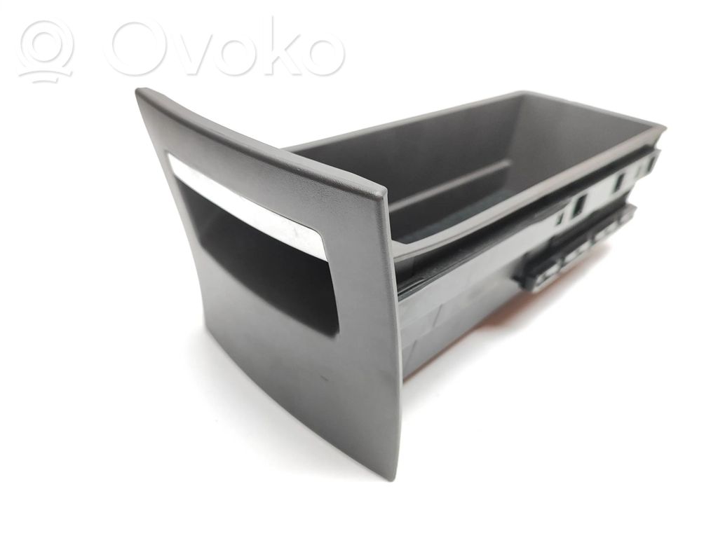 Schowek deski rozdzielczej   969256591R,50082X,1351082X