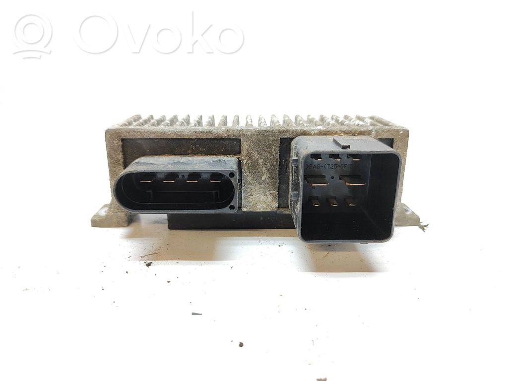 Renault Trafic III (X82) Glow plug pre-heat relay 