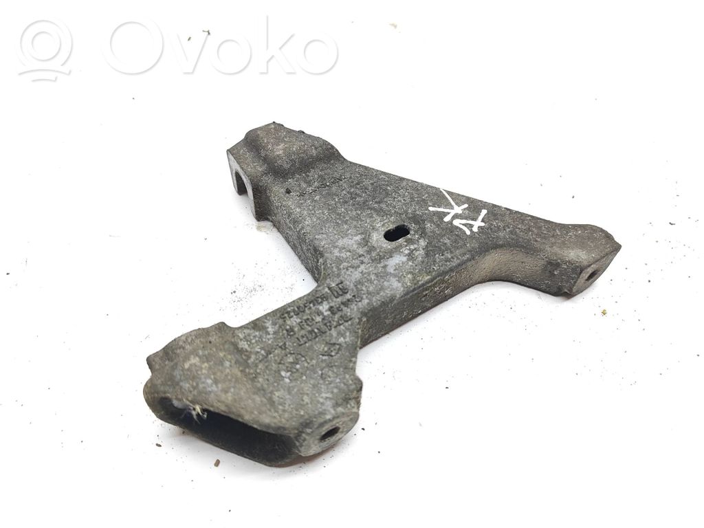 Nissan NV300 Gearbox mounting bracket 