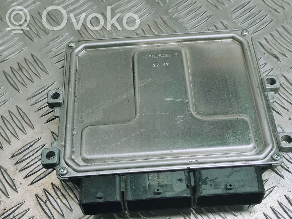 Dacia Sandero Engine control unit/module 