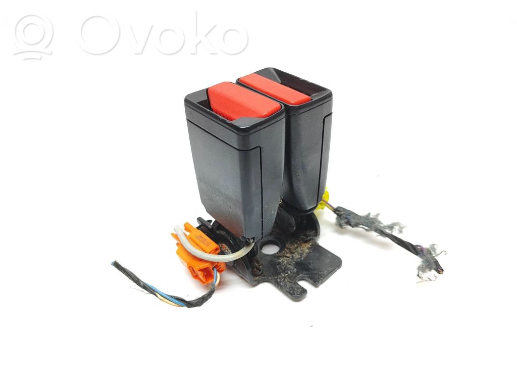 Volvo V40 Middle seatbelt buckle (rear) 