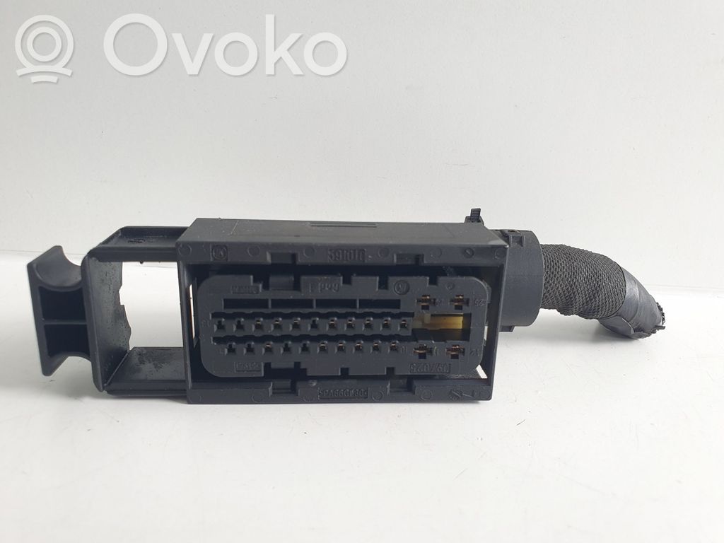 Enchufe del conector del módulo ABS   09402501