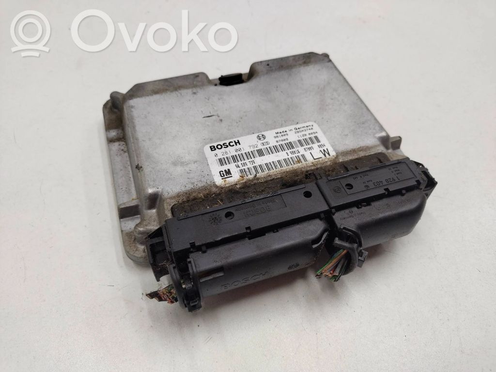 Opel Frontera B Engine control unit/module 