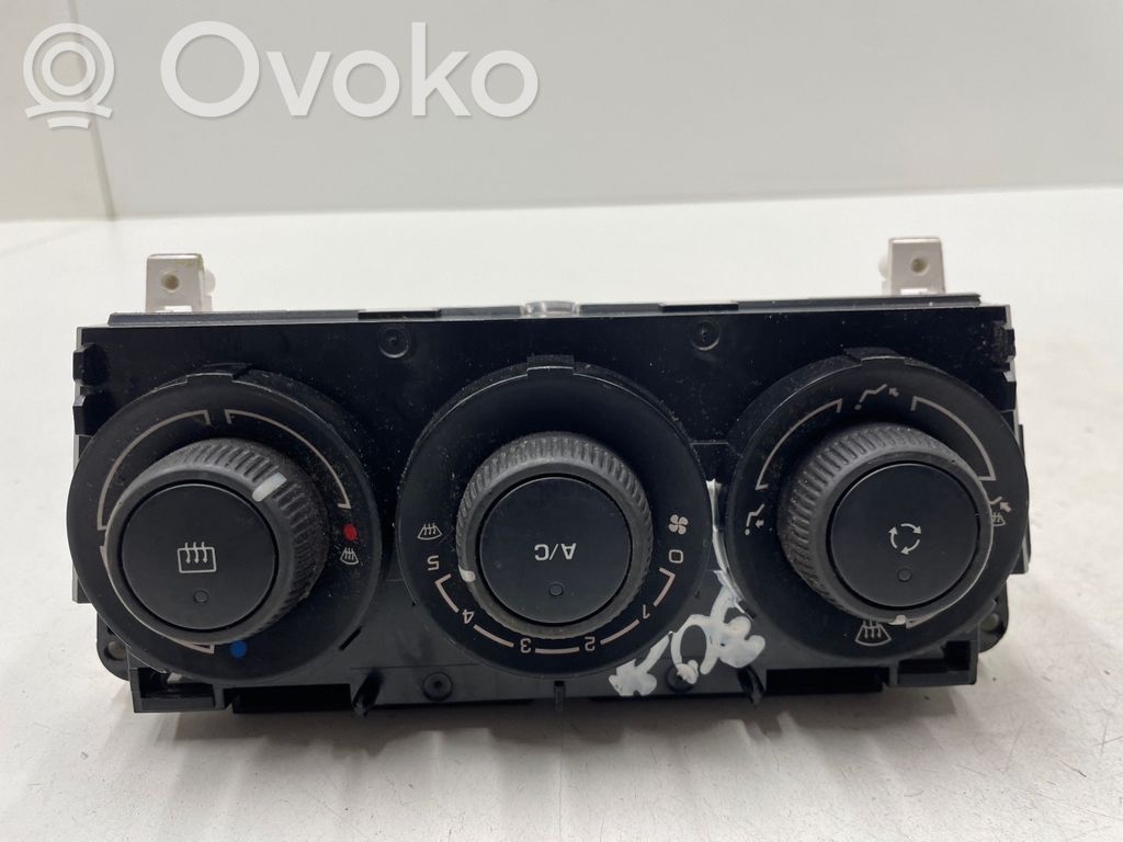 Peugeot 308 Climate control unit 