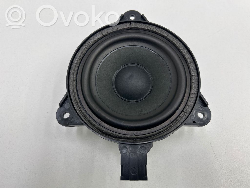 Audi Q3 F3 Głośnik drzwi tylnych 