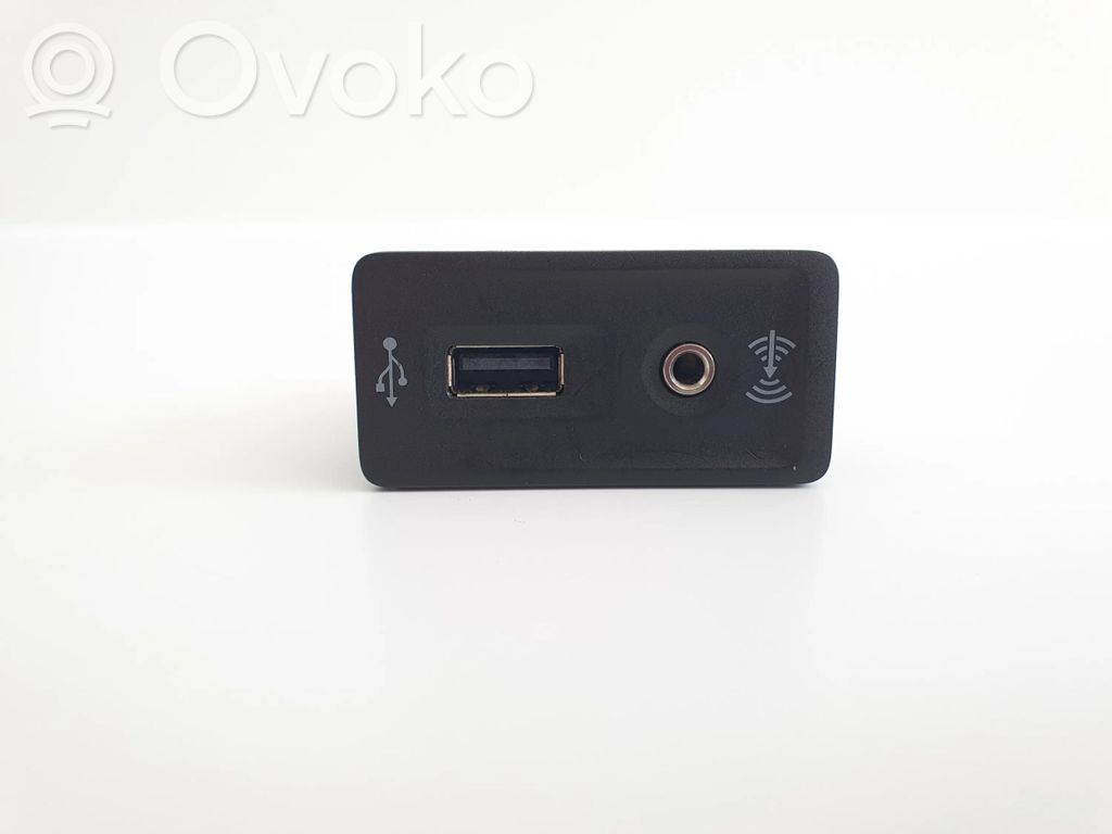 Volkswagen e-Golf Enchufe conector USB 