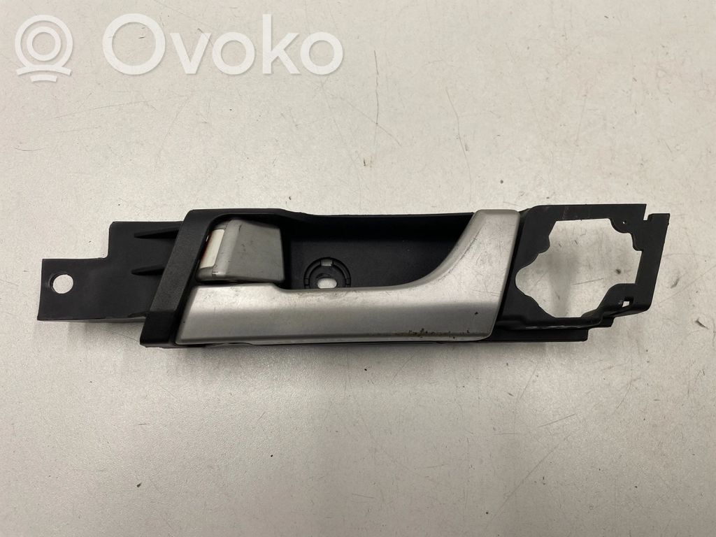 Loading door interior handle