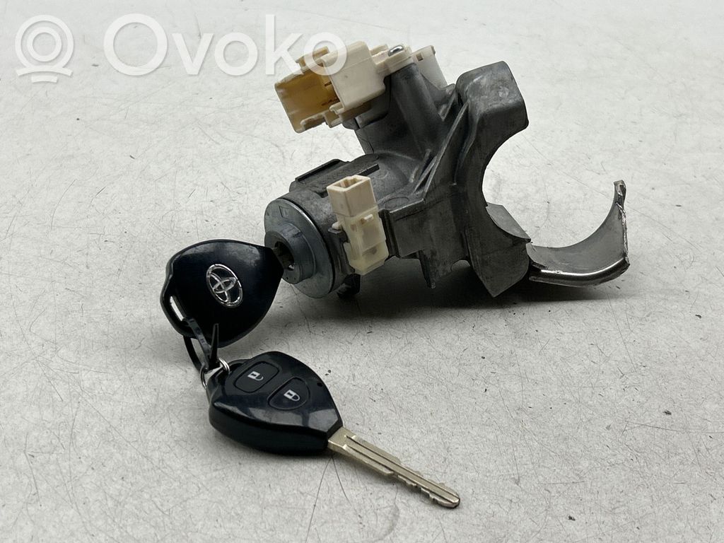 Toyota RAV 4 (XA30) Užvedimo spynelė 
