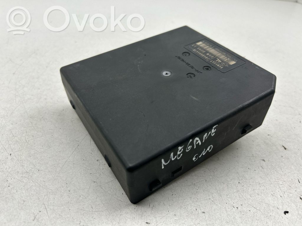 Ramka / Moduł bezpieczników   284B66441R,519225684,9657379591,USMBD95L3