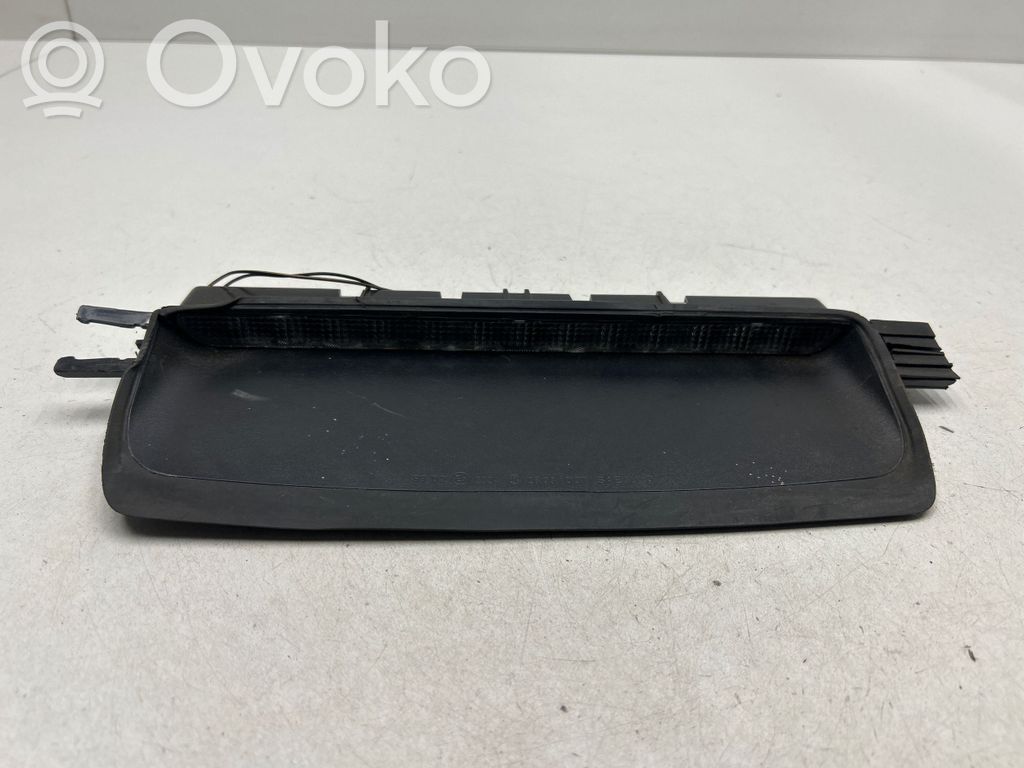 Dritte Bremsleuchte   E32024