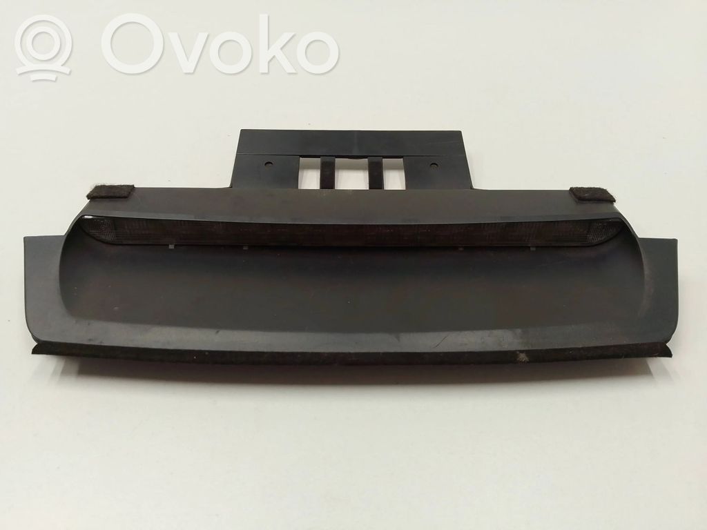 Volvo S60 Third/center stoplight 
