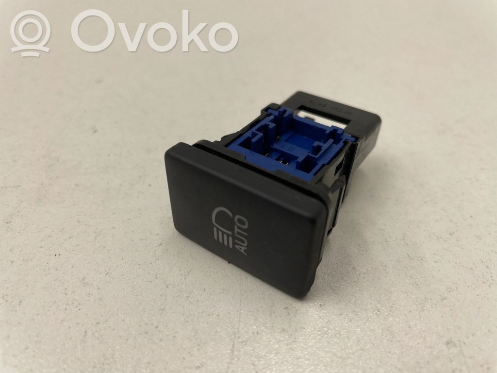 Toyota Yaris Light switch 