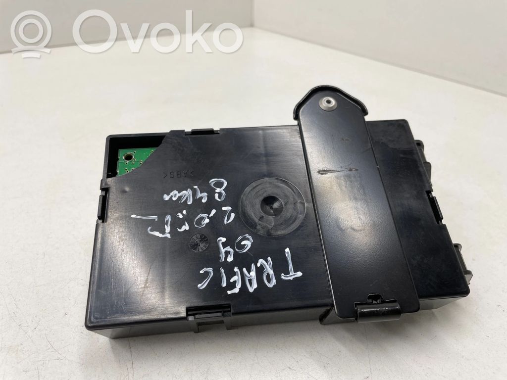 Renault Trafic II (X83) Module confort 