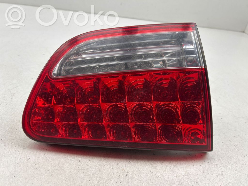 Citroen C-Crosser Takaluukun takavalot 