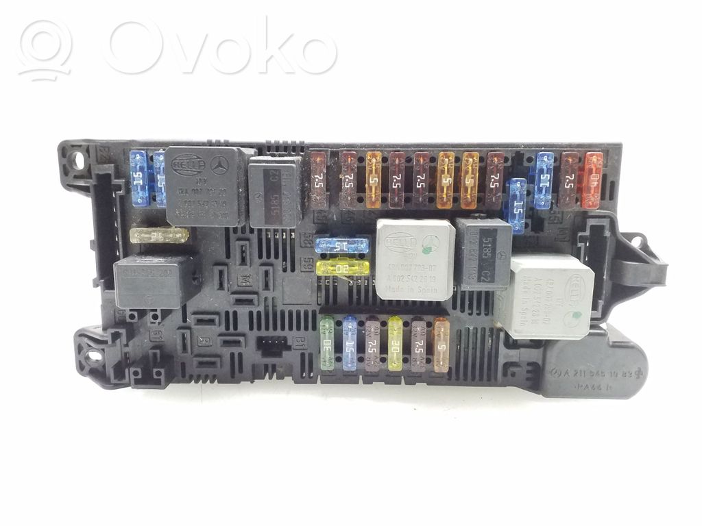Mercedes-Benz E W211 Fuse module 