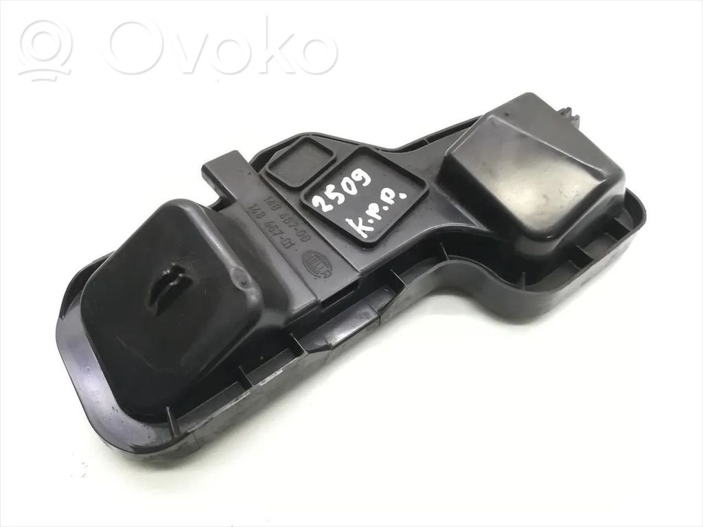 Audi A6 S6 C5 4B Headlight/headlamp dust cover 