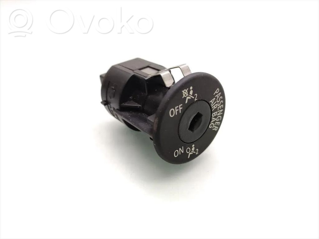 BMW 3 E90 E91 Passenger airbag on/off switch 