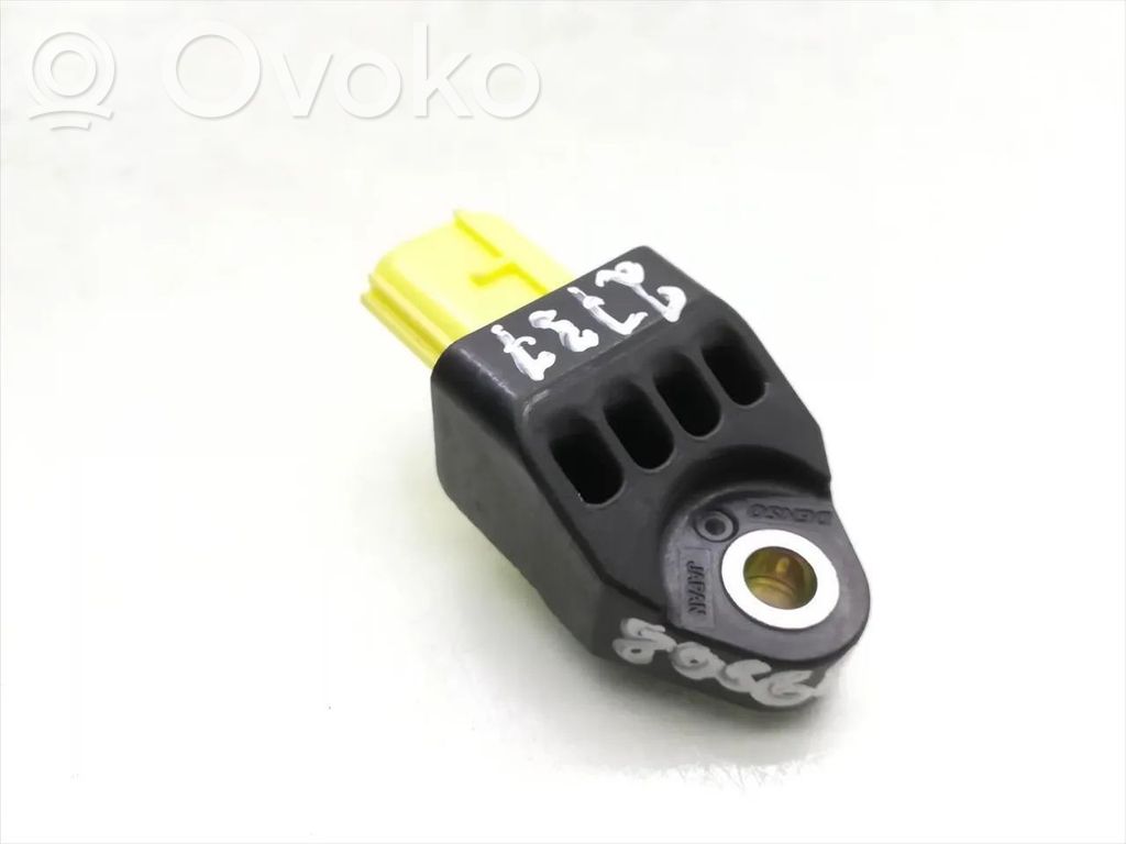 Toyota RAV 4 (XA30) Airbagsensor Crashsensor Drucksensor 
