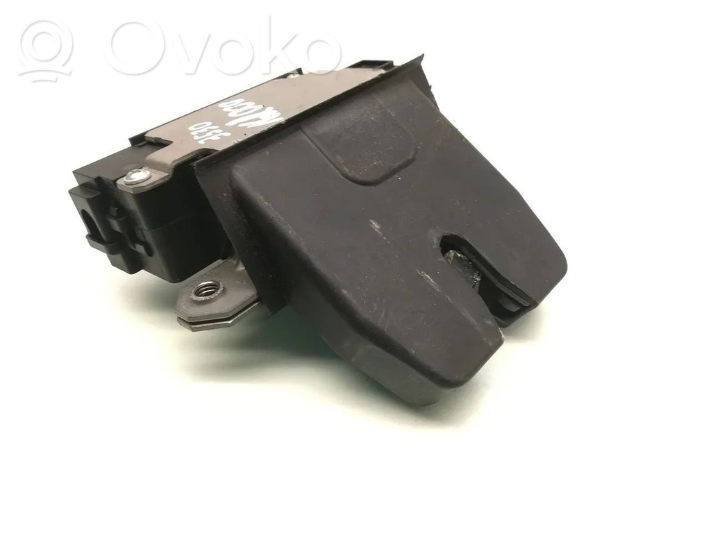 Ford Focus Spyna galinio dangčio 