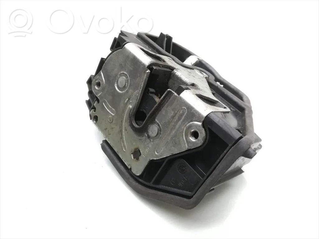 BMW X3 E83 Front door lock 