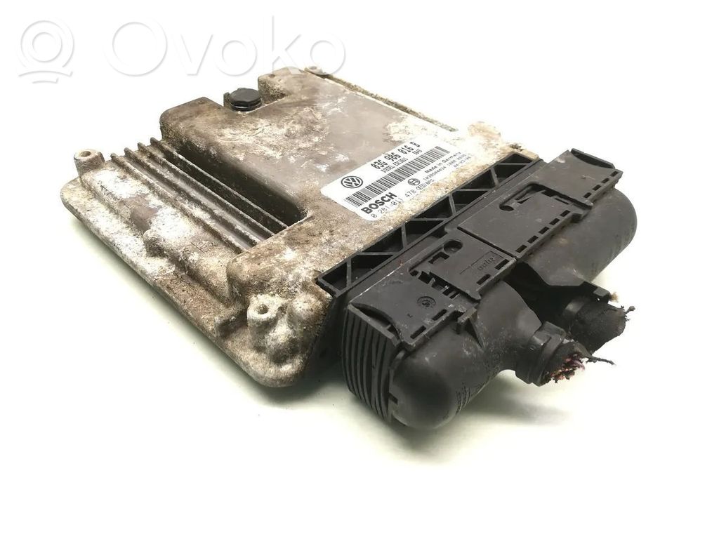 Volkswagen PASSAT B6 Engine control unit/module 