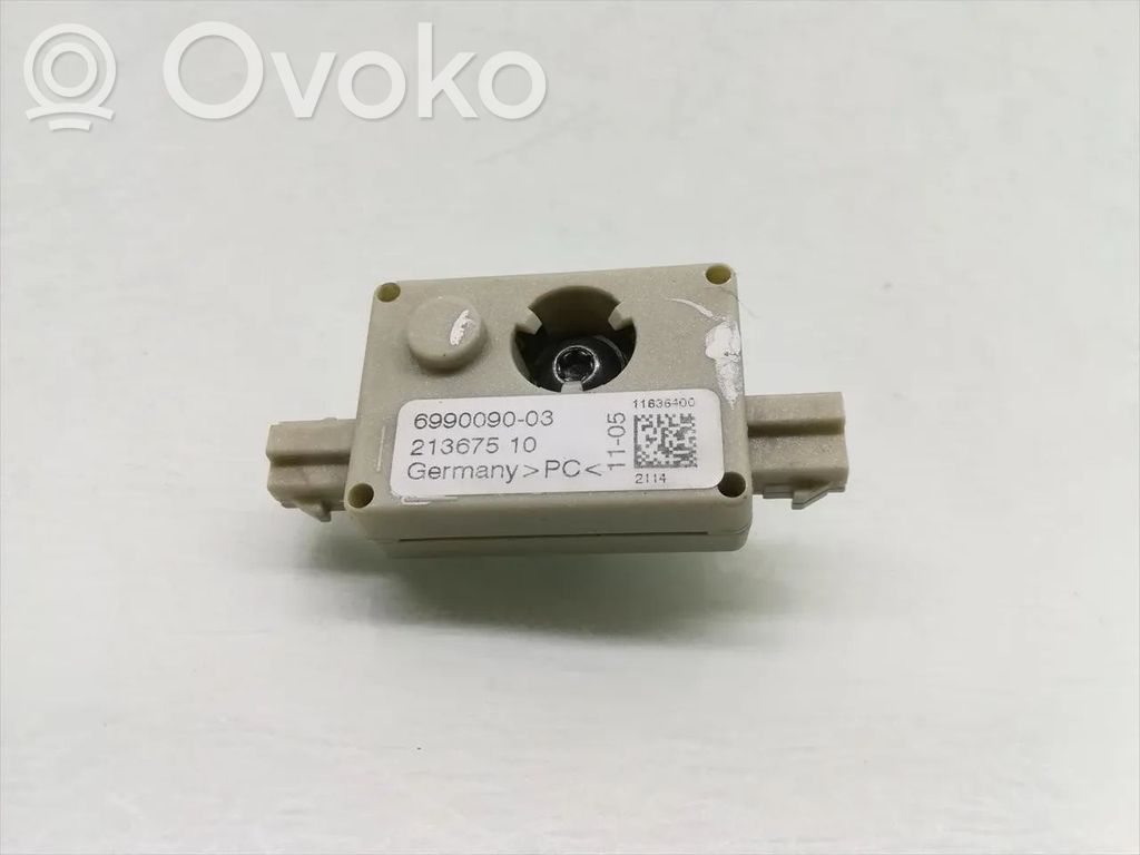 BMW 3 E90 E91 Antenos stiprintuvas 