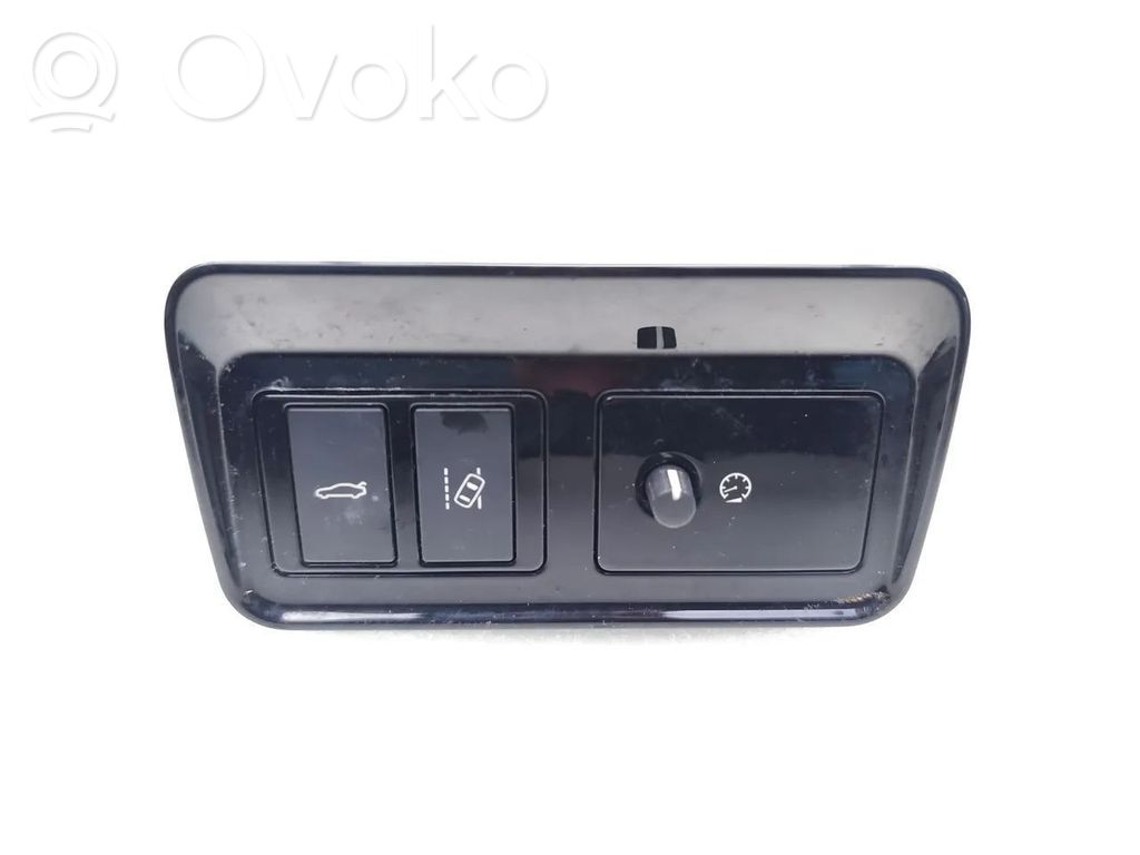 Jaguar XE Interruptor para abrir la puerta trasera 
