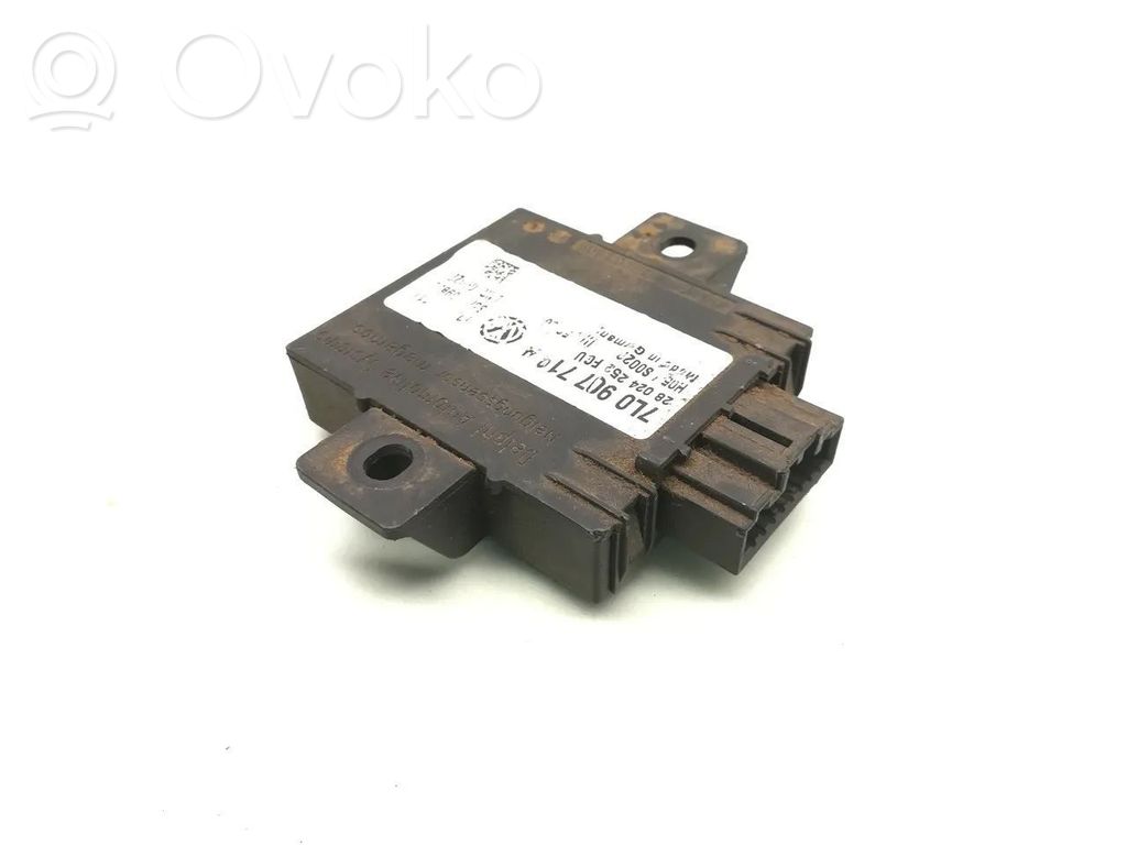 Volkswagen Touareg I Alarm control unit/module 