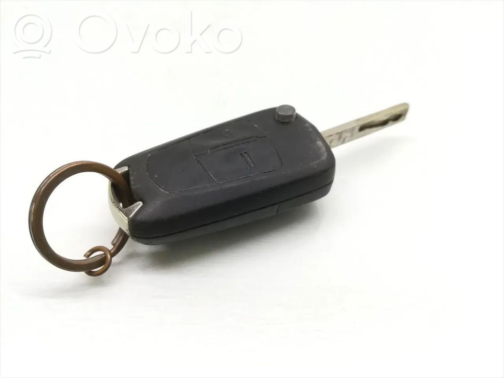 Opel Corsa D Virta-avain/kortti 