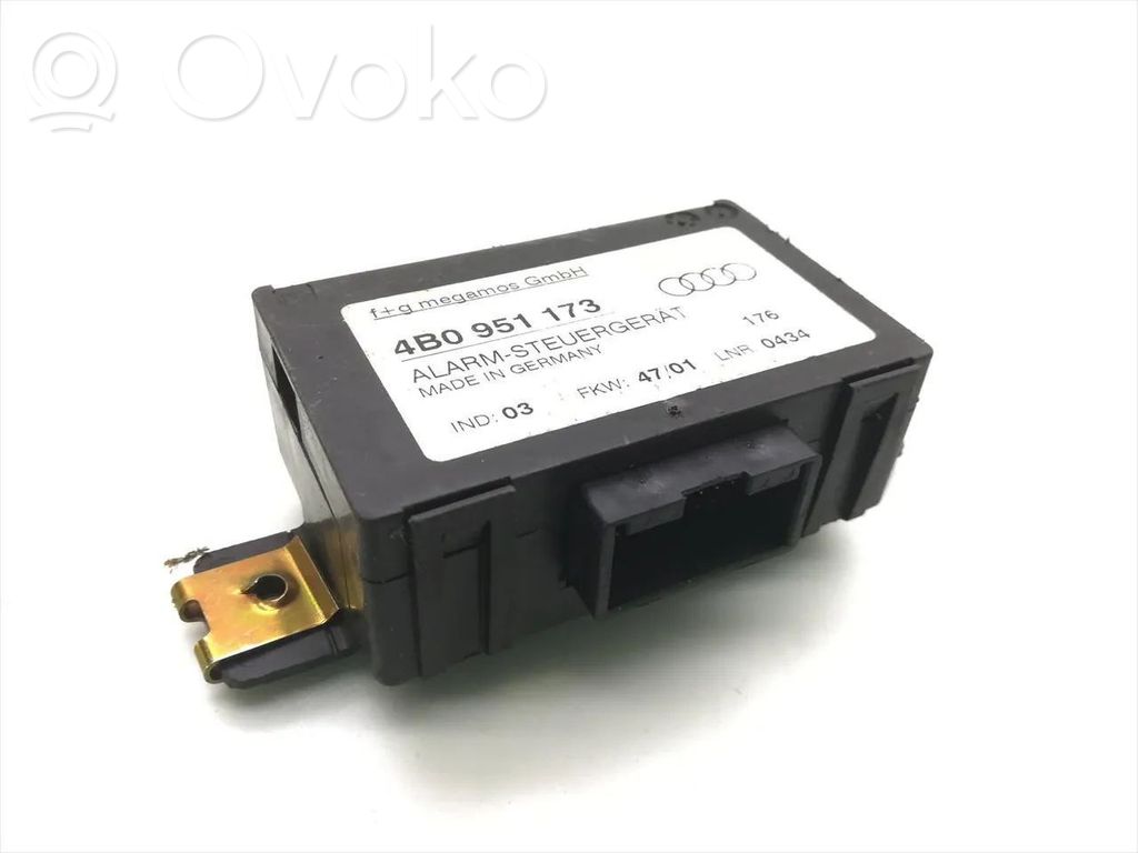 Audi A4 S4 B5 8D Alarm control unit/module 