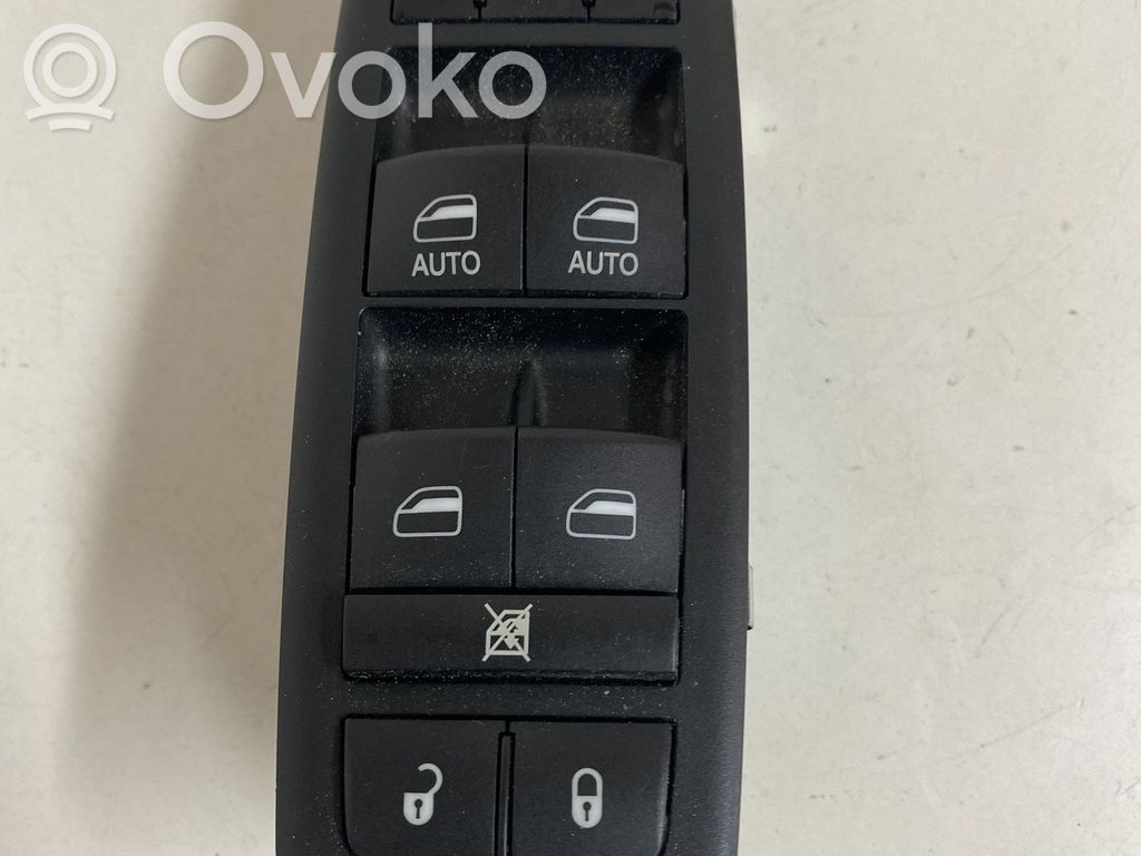 Jeep Grand Cherokee Electric window control switch 