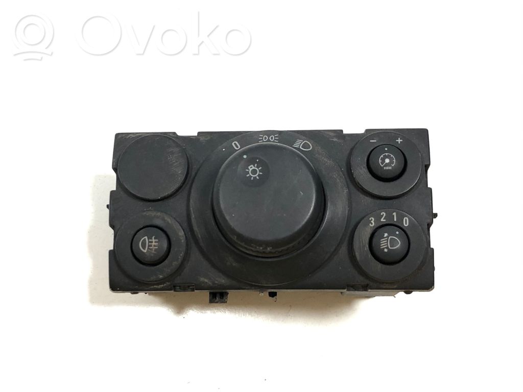 Opel Astra H Light switch 